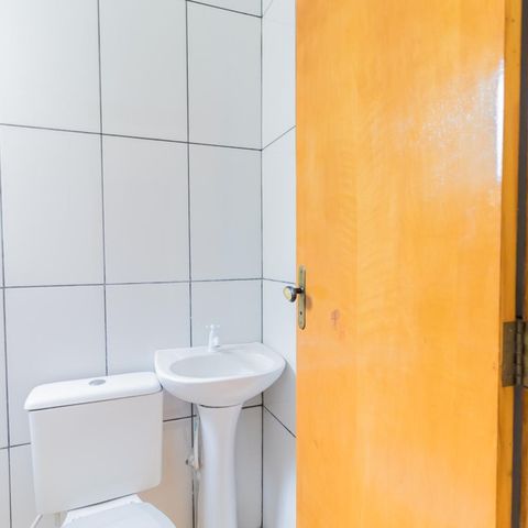 Casa de condomínio à venda com 66m², 2 quartos e 1 vagaBanheiro da Suíte 2
