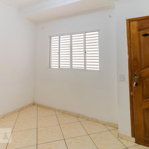 Casa de condomínio à venda com 66m², 2 quartos e 1 vagaSala