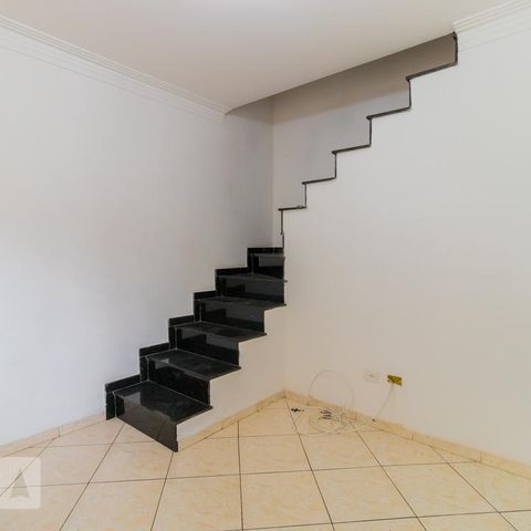 Casa de condomínio à venda com 66m², 2 quartos e 1 vagaSala