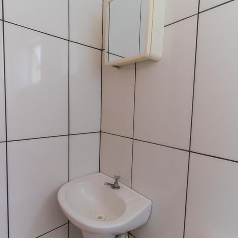 Casa de condomínio à venda com 66m², 2 quartos e 1 vagaBanheiro da Suíte 1