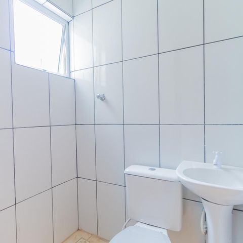 Casa de condomínio à venda com 66m², 2 quartos e 1 vagaBanheiro da Suíte 2