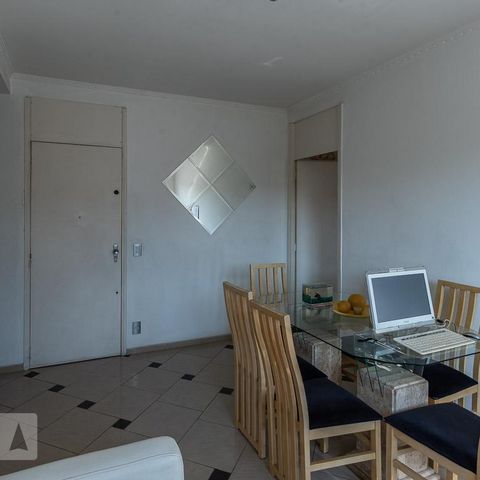 Apartamento à venda com 65m², 2 quartos e 1 vagaSala