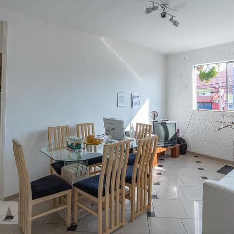 Apartamento à venda com 65m², 2 quartos e 1 vagaSala