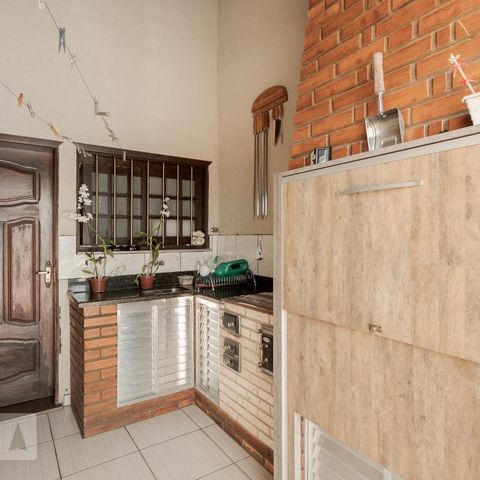 Casa para alugar com 280m², 3 quartos e 2 vagasCopa