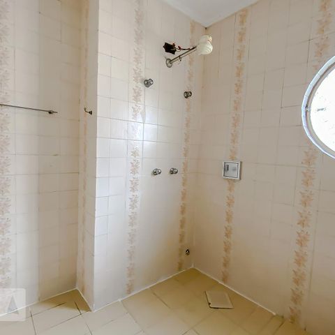 Casa à venda com 165m², 3 quartos e 2 vagasBanheiro da Suite