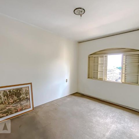 Casa à venda com 165m², 3 quartos e 2 vagasSuite