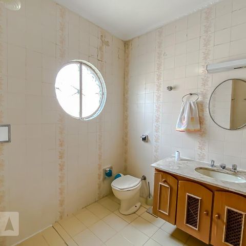 Casa à venda com 165m², 3 quartos e 2 vagasBanheiro da Suite