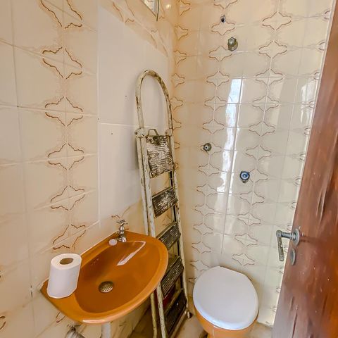 Casa à venda com 165m², 3 quartos e 2 vagasBanheiro de Serviço