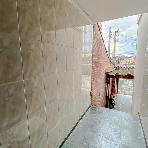 Casa à venda com 165m², 3 quartos e 2 vagasEntrada