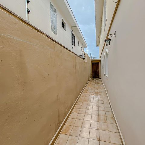 Casa à venda com 165m², 3 quartos e 2 vagasCorredor