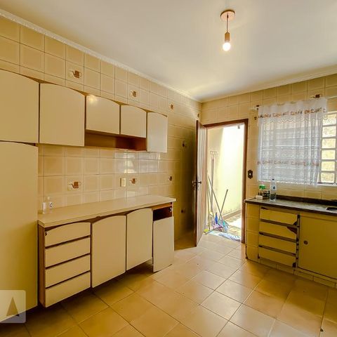 Casa à venda com 165m², 3 quartos e 2 vagasCozinha