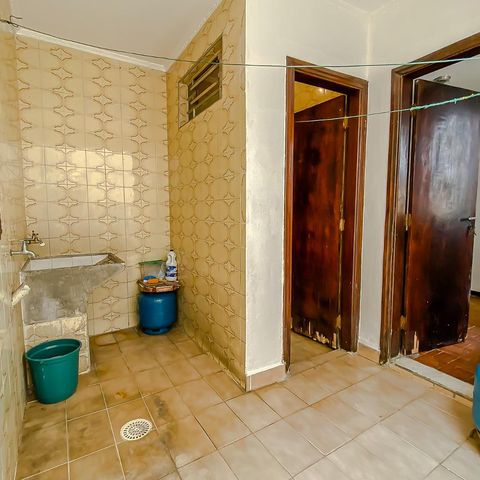 Casa à venda com 165m², 3 quartos e 2 vagasLavanderia