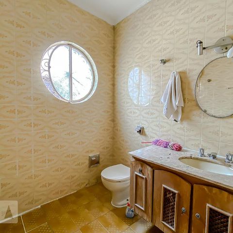 Casa à venda com 165m², 3 quartos e 2 vagasBanheiro da Suite
