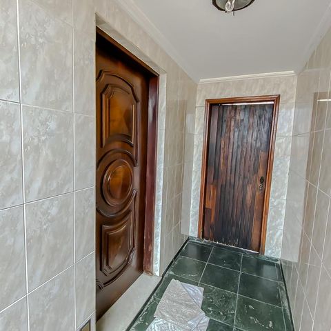 Casa à venda com 165m², 3 quartos e 2 vagasEntrada