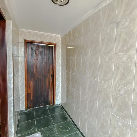 Casa à venda com 165m², 3 quartos e 2 vagasEntrada