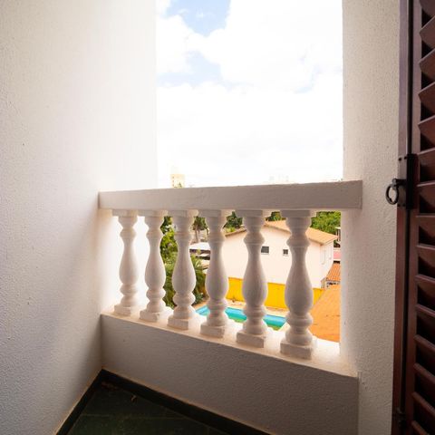 Apartamento à venda com 192m², 4 quartos e 4 vagasSacada do Quarto 01