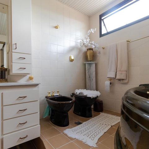 Apartamento à venda com 192m², 4 quartos e 4 vagasBanheiro da Suíte 02