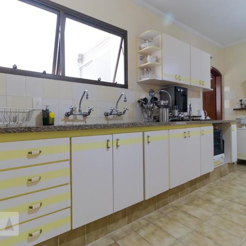 Apartamento à venda com 192m², 4 quartos e 4 vagasCozinha