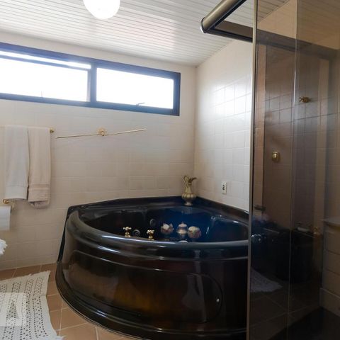 Apartamento à venda com 192m², 4 quartos e 4 vagasBanheiro da Suíte 02