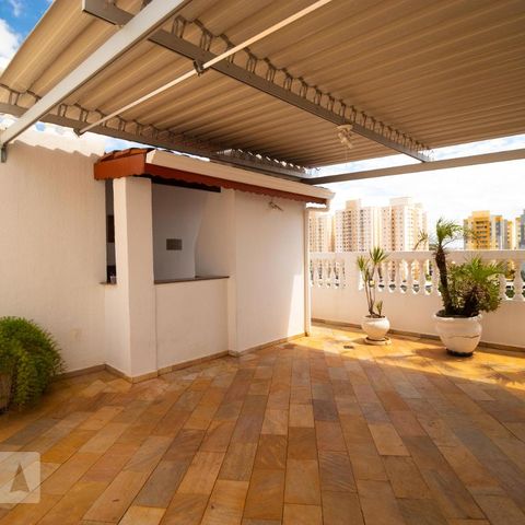 Apartamento à venda com 192m², 4 quartos e 4 vagasÁrea comum - Churrasqueira