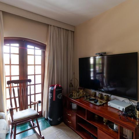 Apartamento à venda com 192m², 4 quartos e 4 vagasSala de TV