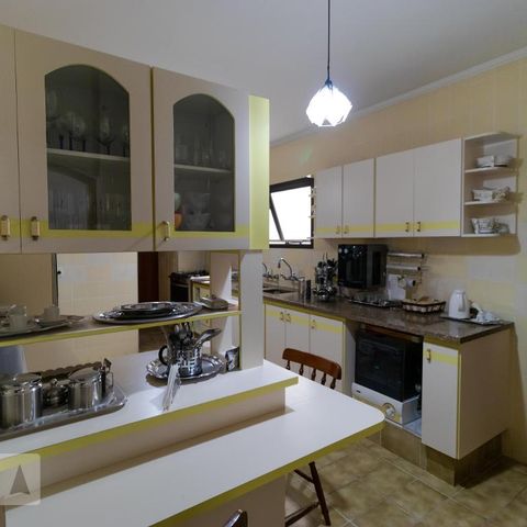 Apartamento à venda com 192m², 4 quartos e 4 vagasCozinha