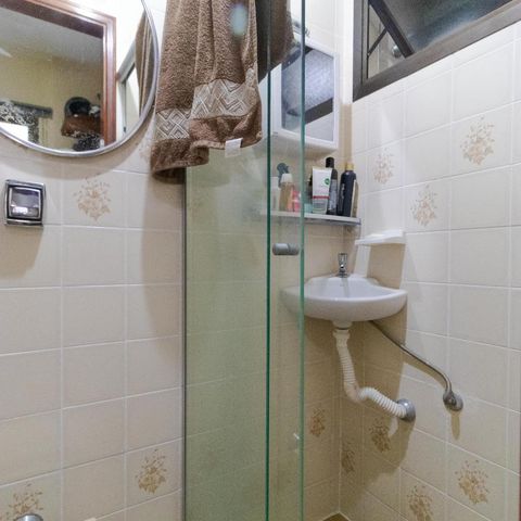 Apartamento à venda com 192m², 4 quartos e 4 vagasBanheiro da Suíte 01