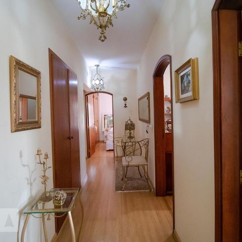 Apartamento à venda com 192m², 4 quartos e 4 vagasCorredor