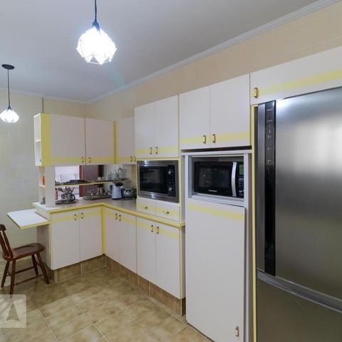 Apartamento à venda com 192m², 4 quartos e 4 vagasCozinha