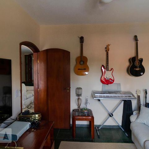 Apartamento à venda com 192m², 4 quartos e 4 vagasSala de TV