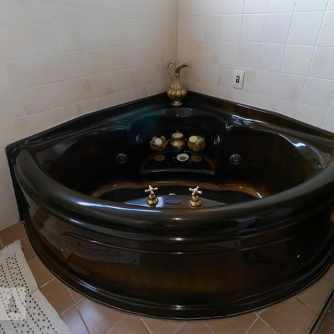 Apartamento à venda com 192m², 4 quartos e 4 vagasBanheiro da Suíte 02
