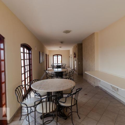 Apartamento à venda com 192m², 4 quartos e 4 vagasÁrea comum - Salão de festas