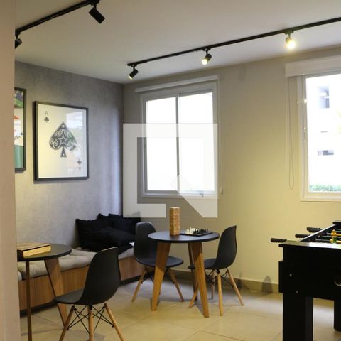 Apartamento para alugar com 34m², 2 quartos e sem vagaÁrea comum