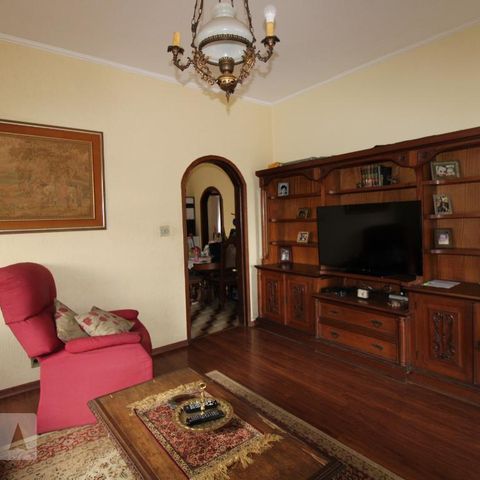 Casa para alugar com 250m², 5 quartos e 4 vagasSala