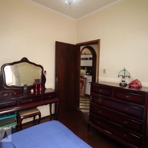 Casa para alugar com 250m², 5 quartos e 4 vagasQuarto 1