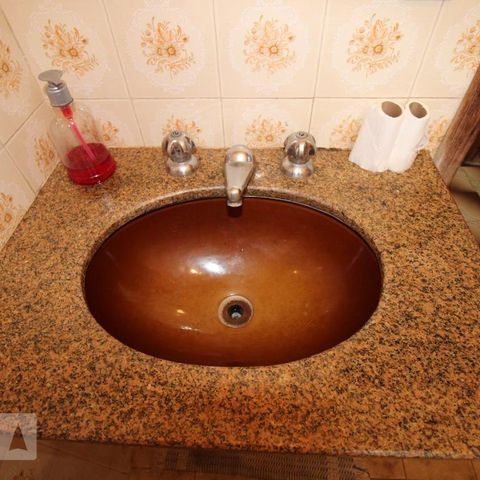Casa para alugar com 250m², 5 quartos e 4 vagasBanheiro
