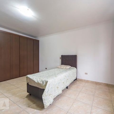 Casa para alugar com 220m², 3 quartos e 2 vagasQuarto 2