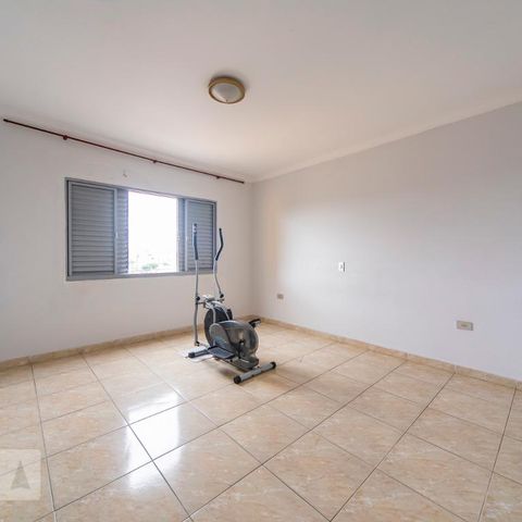 Casa para alugar com 220m², 3 quartos e 2 vagasQuarto 1