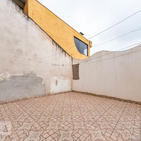 Casa para alugar com 220m², 3 quartos e 2 vagasQuintal Fundos