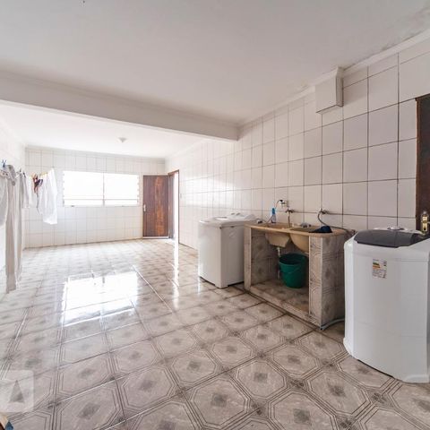 Casa para alugar com 220m², 3 quartos e 2 vagasÁrea de Serviço