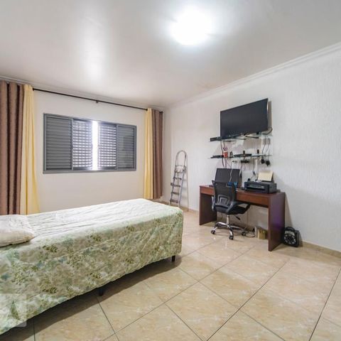 Casa para alugar com 220m², 3 quartos e 2 vagasQuarto 2