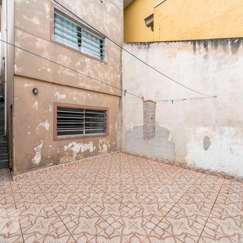 Casa para alugar com 220m², 3 quartos e 2 vagasQuintal Fundos