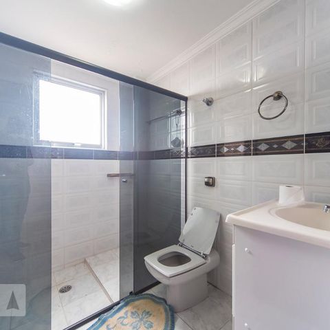 Casa para alugar com 220m², 3 quartos e 2 vagasBanheiro