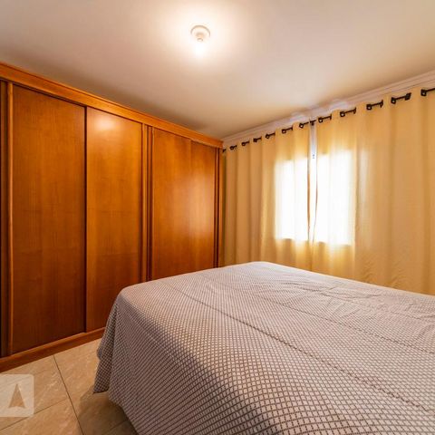Casa para alugar com 220m², 3 quartos e 2 vagasQuarto 3