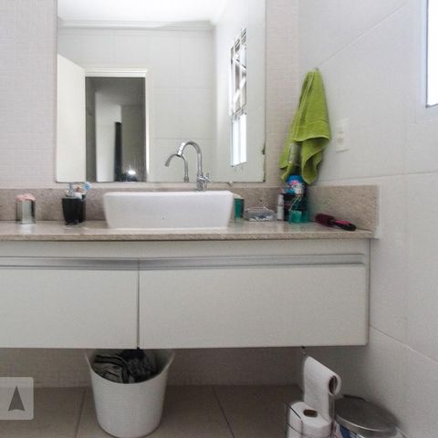 Casa para alugar com 125m², 3 quartos e 3 vagasSuite