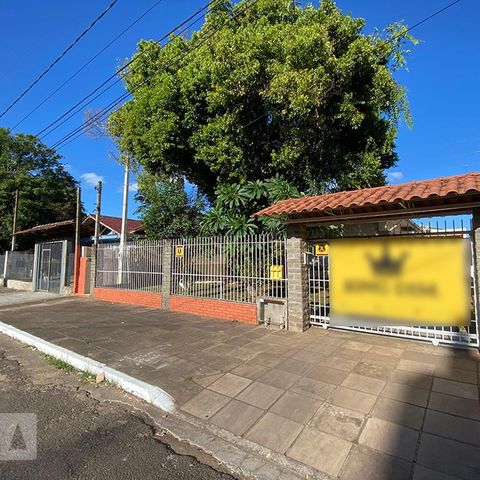 Casa à venda com 260m², 3 quartos e 2 vagasFachada