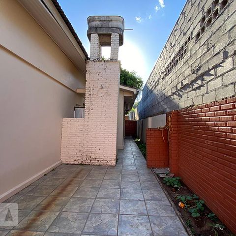 Casa à venda com 260m², 3 quartos e 2 vagasÁrea Externa