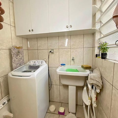 Casa à venda com 260m², 3 quartos e 2 vagasLavanderia