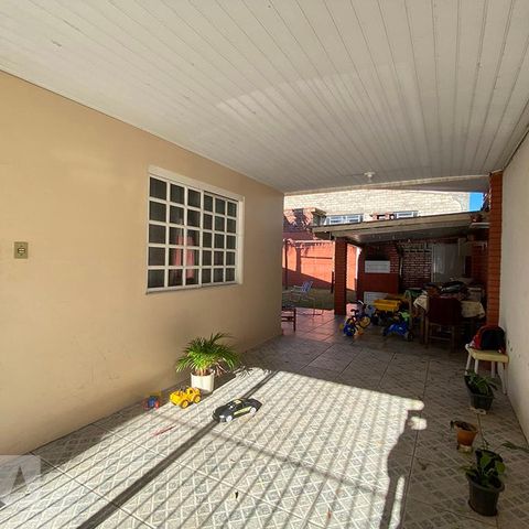 Casa à venda com 260m², 3 quartos e 2 vagasGaragem