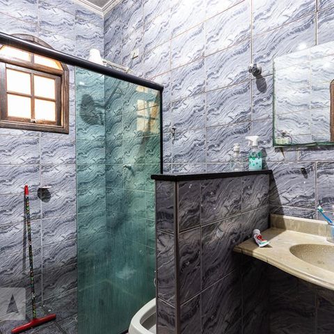 Casa à venda com 227m², 4 quartos e 2 vagasBanheiro 